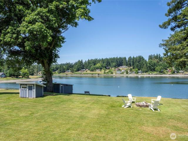 House for sale in Lakebay