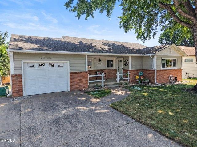 House for sale in Bismarck, North Dakota