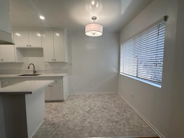 Apartment for rent in Canoga Park, California
