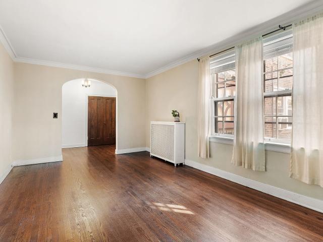 Condo for sale in Ridgeville, Evanston