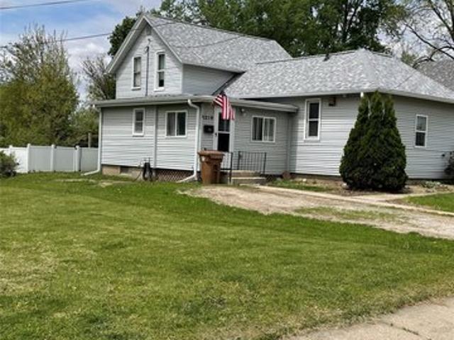 House for sale in Grinnell, Iowa