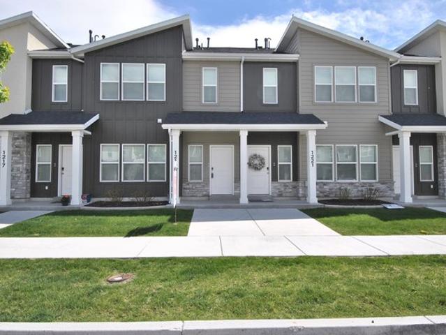 Townhouse for sale in Cache, Utah