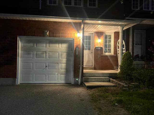 Condo for sale in Whitby, Golden Horseshoe