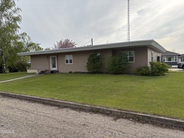 House for sale in Edgeley, North Dakota