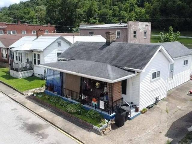 House for sale in Montgomery, West Virginia