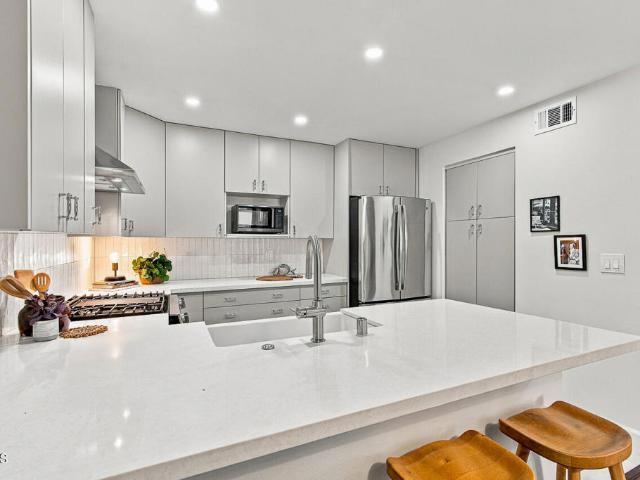Condo for sale in Pasadena Council District 6, Pasadena