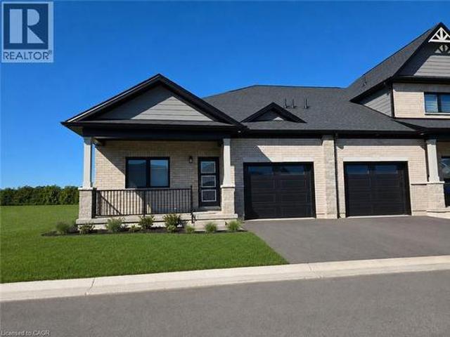 Townhouse for sale in Simcoe, Ontario