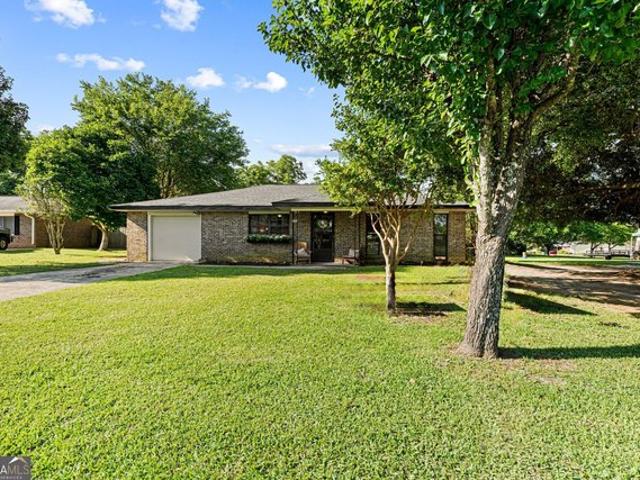 House for sale in Kathleen, Georgia