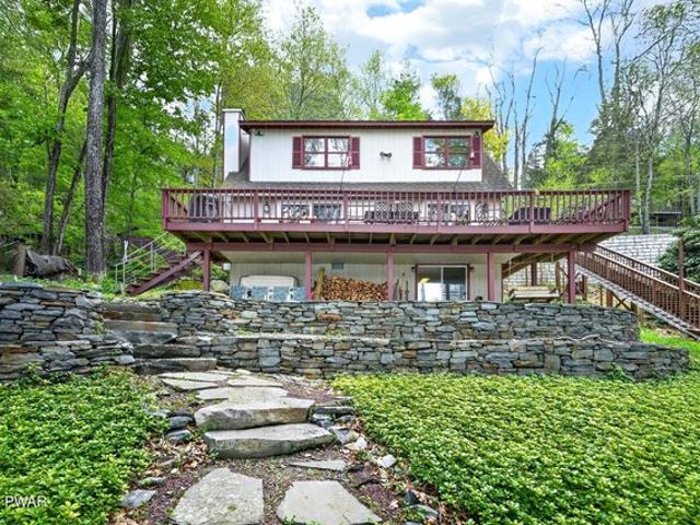 House for sale in Canadensis, Pennsylvania