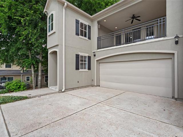 Townhouse for sale in Conroe