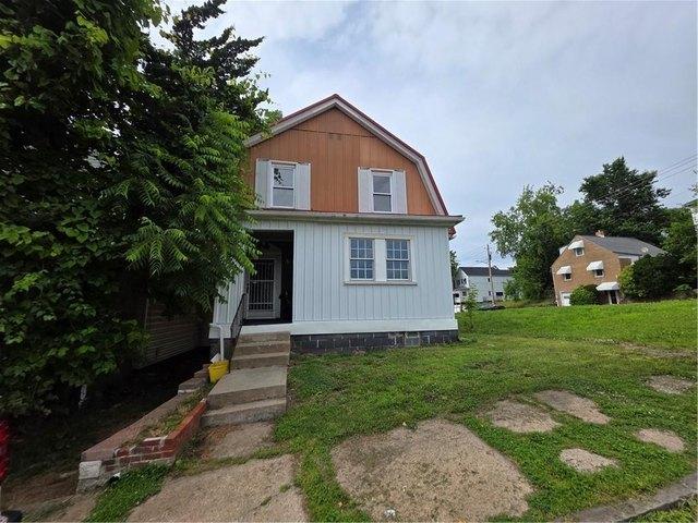 House for sale in New Kensington, Pennsylvania