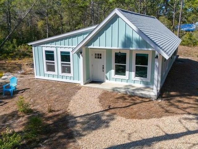 House for sale in Eastpoint, Florida