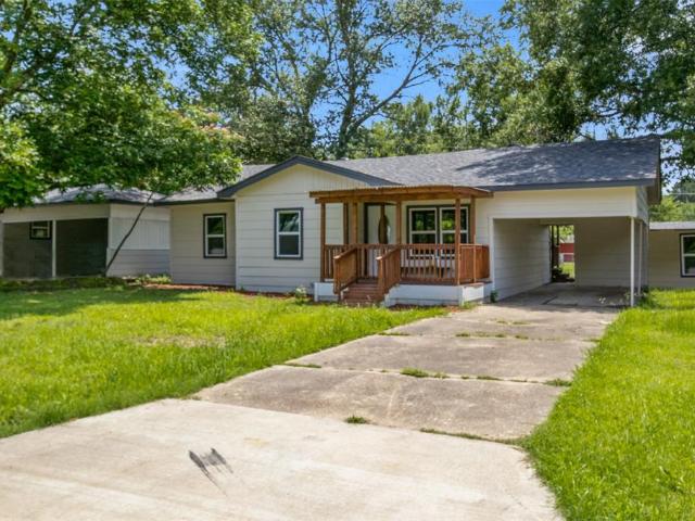 House for sale in Bogata, Texas
