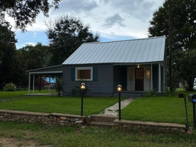 House for sale in Courtland, Alabama