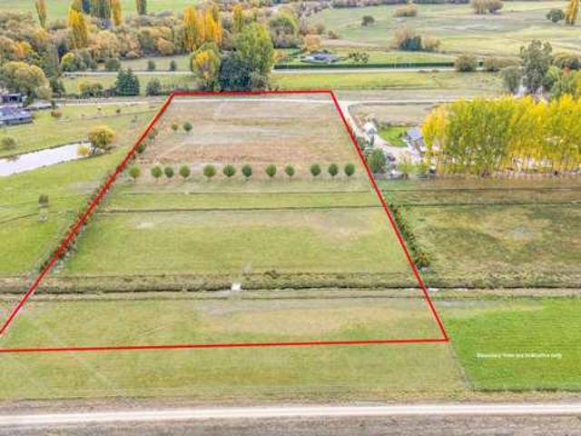 Property for sale in Otakou