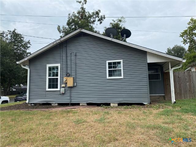 House for sale in Shiner, Texas