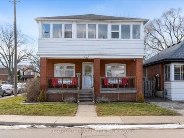 Duplex for sale in Ancaster, Ontario