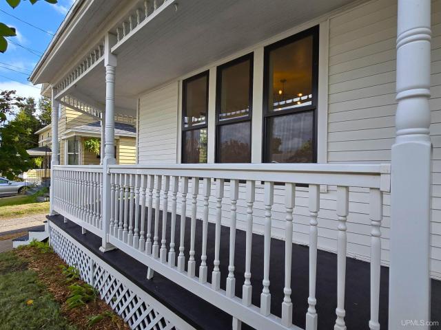 House for sale in Marquette, Marquette County
