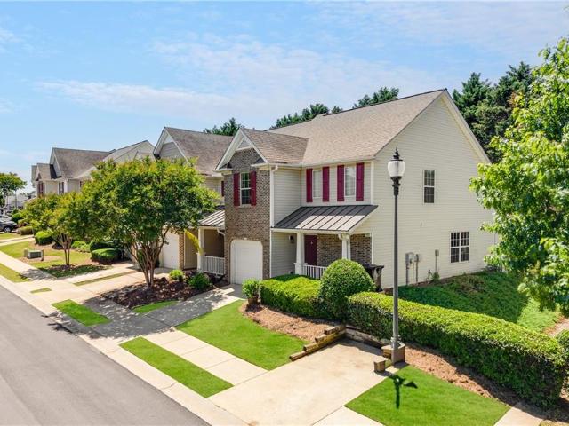 Townhouse for sale in Holly Springs, Georgia
