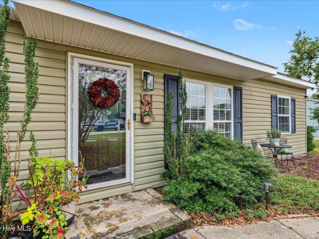 House for sale in Hubert, Onslow County