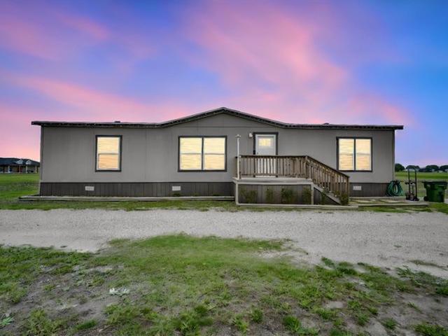 House for sale in Ellis, Texas