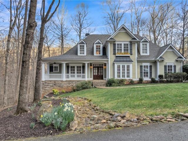 House for sale in Achasta, Dahlonega