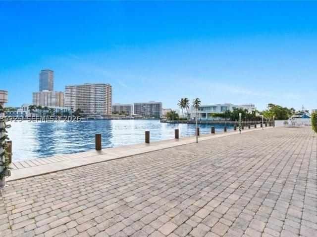 Condo for sale in Hallandale, Florida