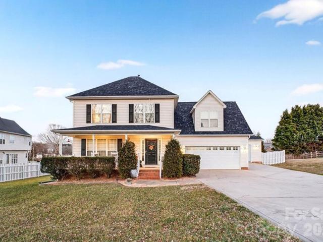 House for sale in Dallas, North Carolina