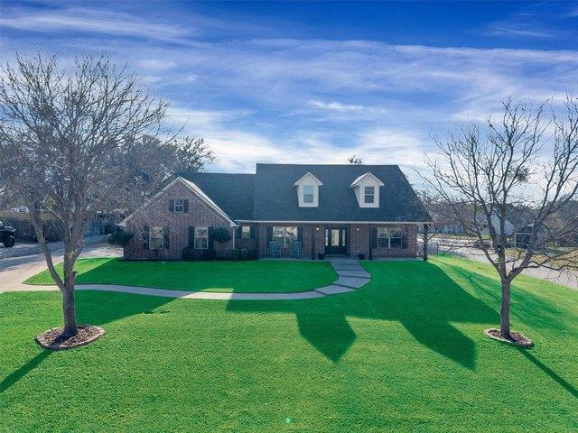House for sale in Glen Rose, Texas