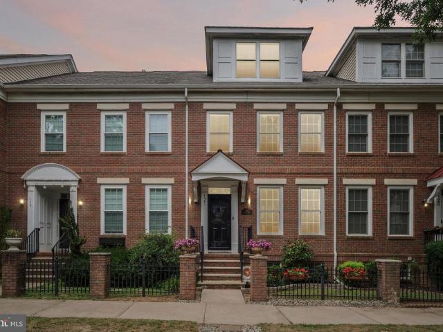 Townhouse for sale in Windsor, New Jersey