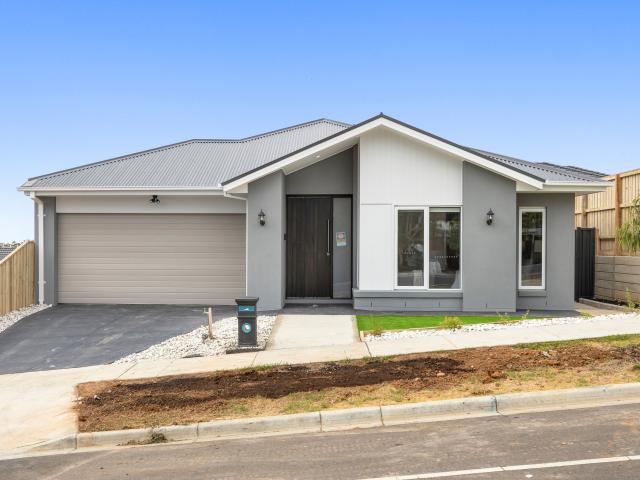 House for rent in Darley, Victoria