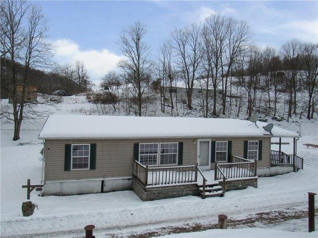 House for sale in Brave, Pennsylvania