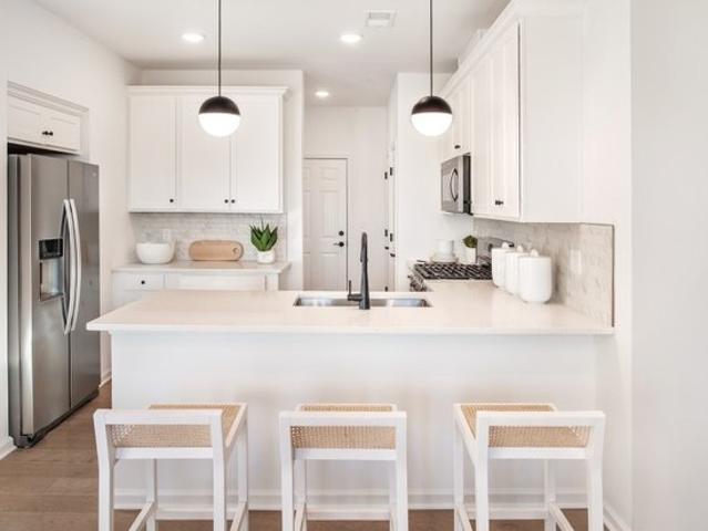 Townhouse for sale in New Brunswick, New Jersey
