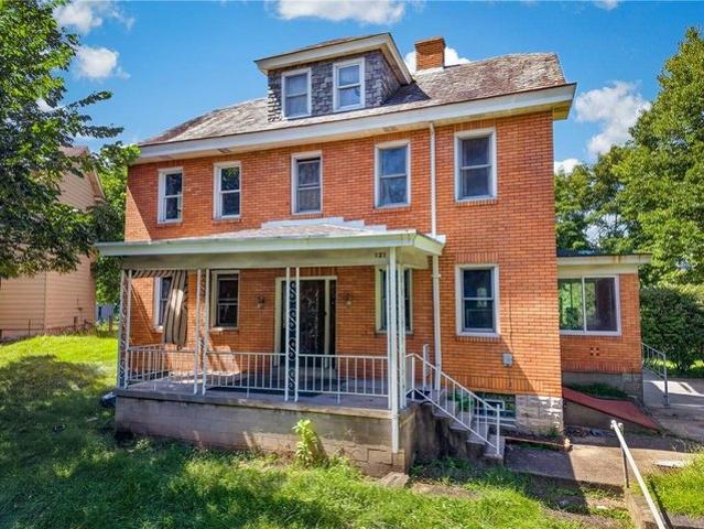 House for sale in Pittsburg, Pennsylvania