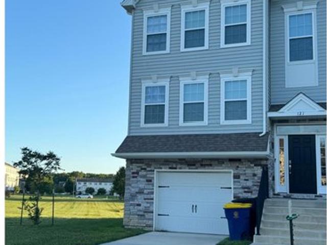 Townhouse for sale in Delaware