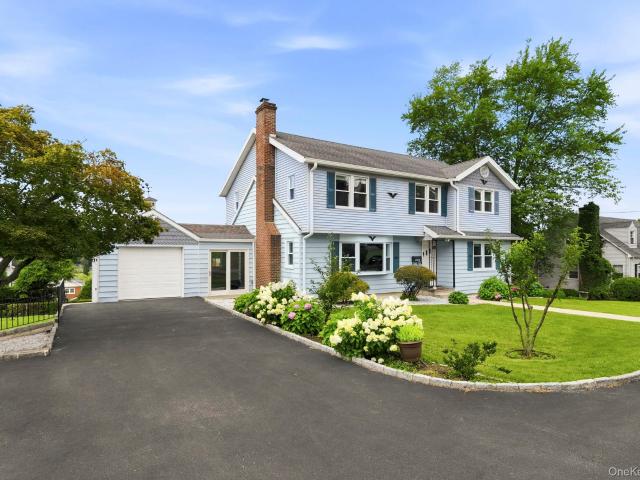 House for sale in Hawthorne, New York