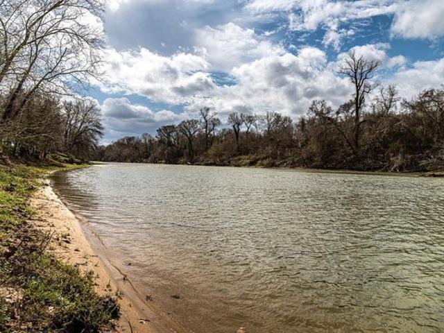 Farm for sale in Smithville, Bastrop County