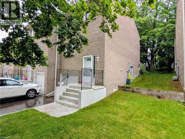 Townhouse for sale in Centreville Chicopee, Kitchener