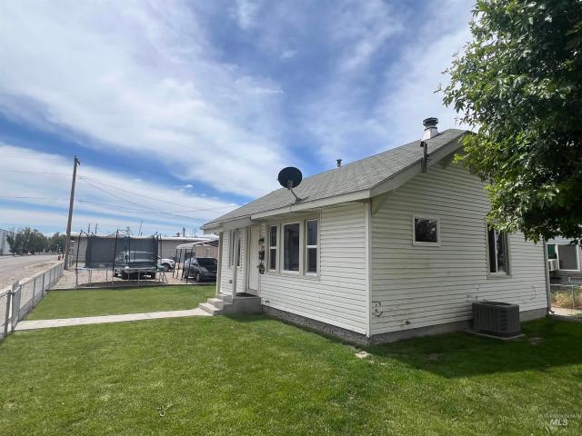 House for sale in Oregonia