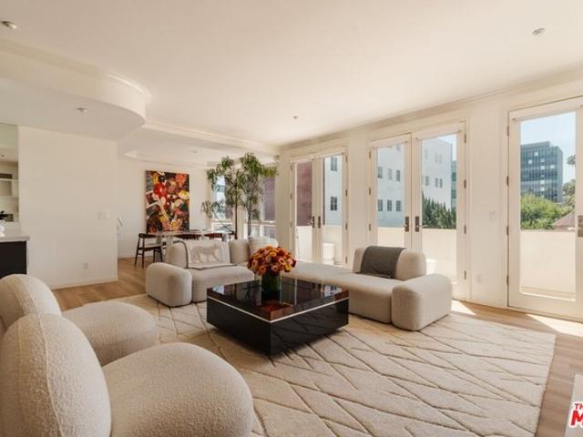 Condo for sale in Beverly Hills, California