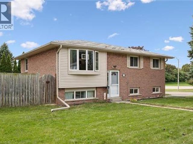 House for sale in Pioneer Park, Kitchener