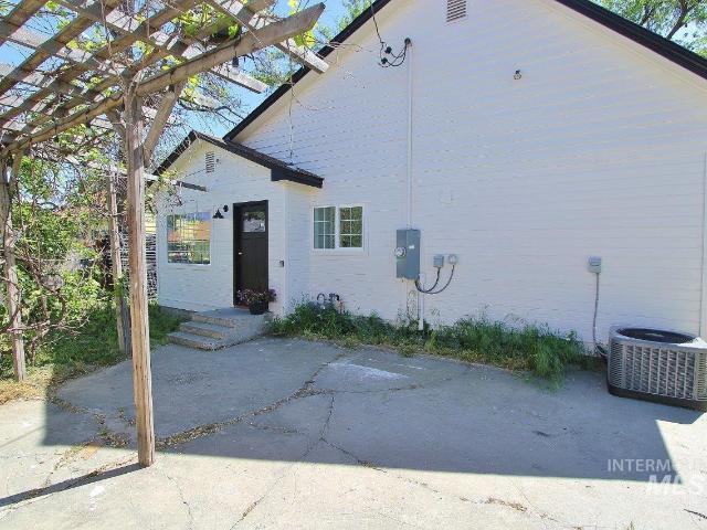 House for sale in Oregonia