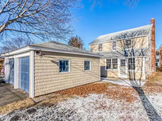 House for rent in Branford