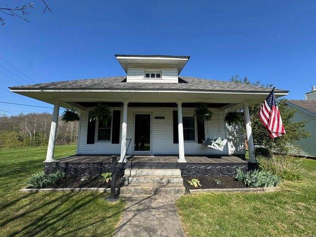 House for sale in Gandeeville, West Virginia