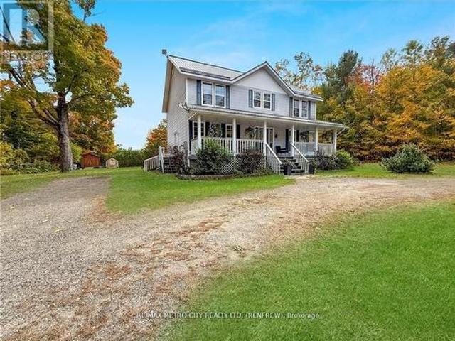 House for sale in Renfrew, Ontario