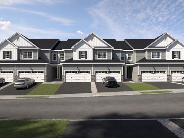 Townhouse for sale in Southfields, New York