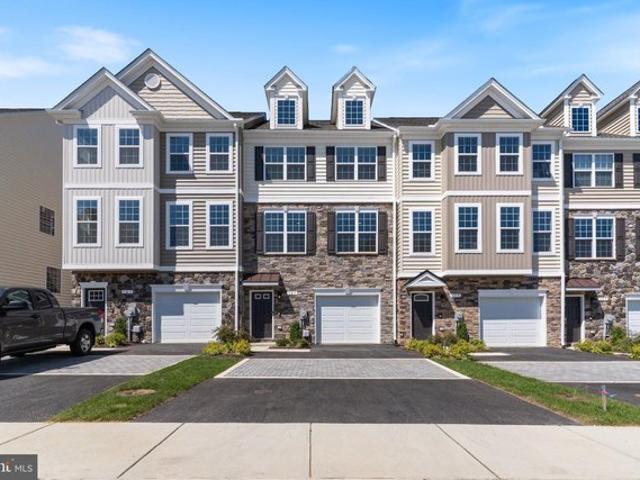 Townhouse for sale in Prince Frederick, Calvert County