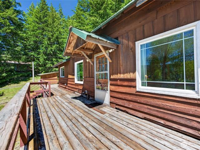 House for sale in Packwood, Washington