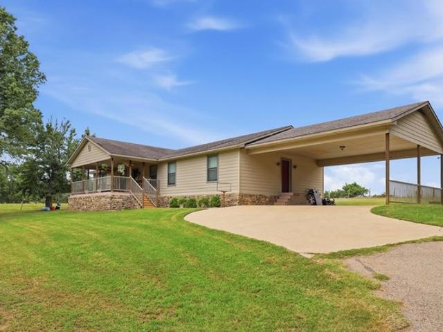 House for sale in Gilchrist, Texas