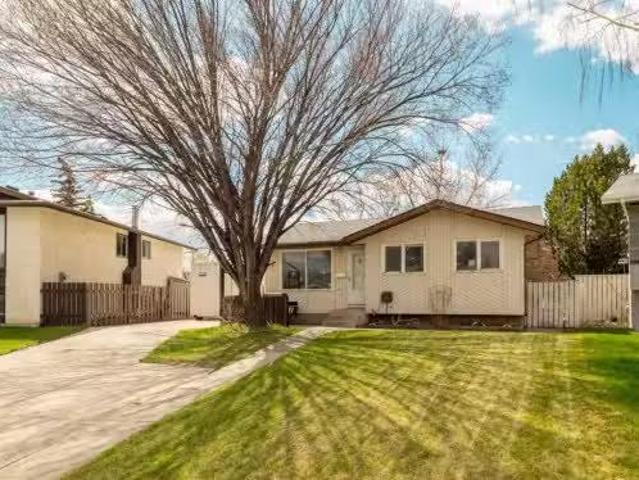 House for sale in Lethbridge, Alberta